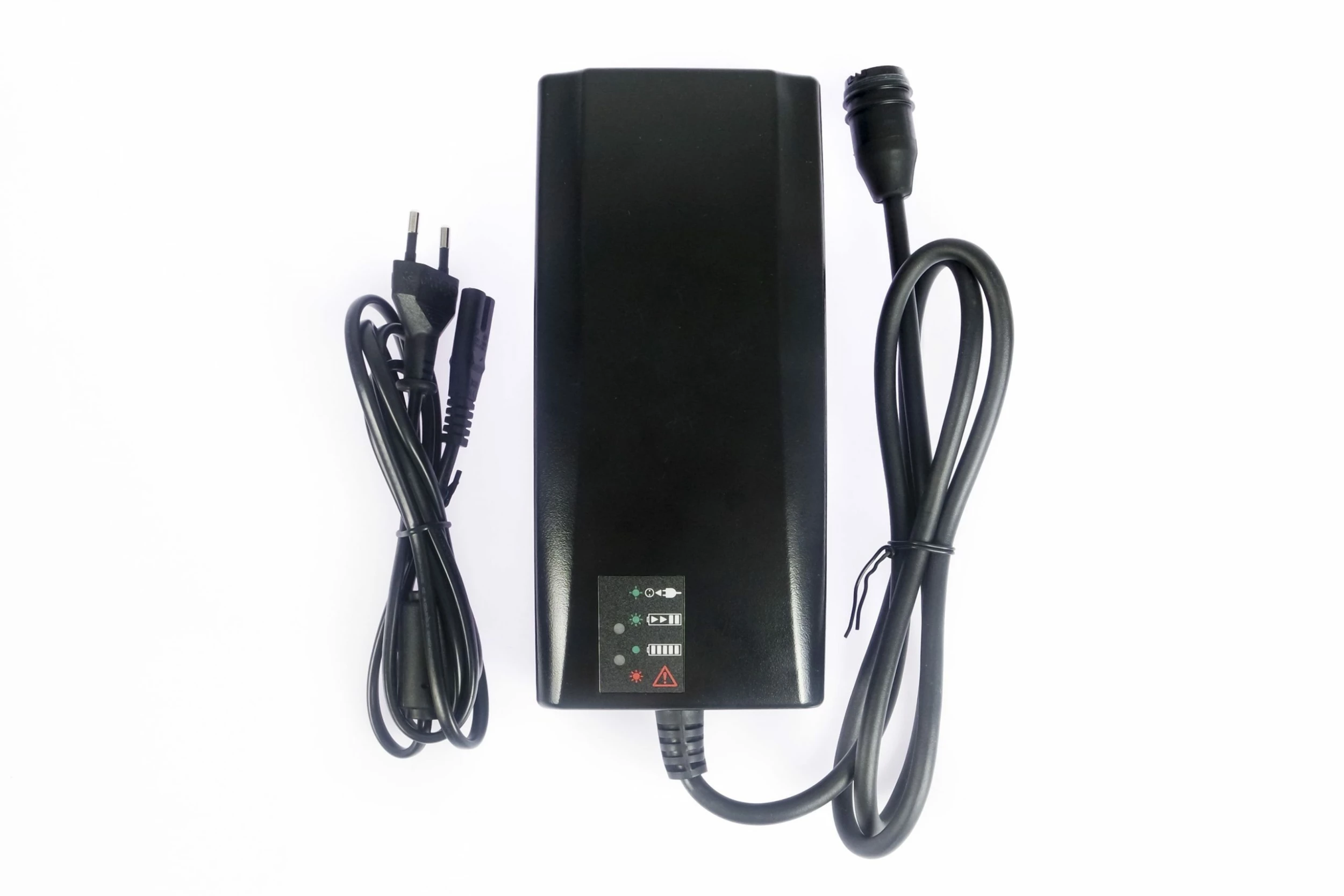 Derby Cycle - Chargeur 4A Pour Batteries Impulse 3.0 EVO / Xion 3 Derby Cycle - Chargeur 4A Pour Batteries Impulse 3.0 EVO / Xion