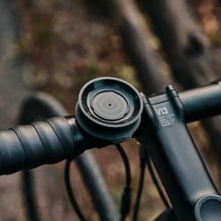 Fidlock - VACUUM Support De Téléphone Pour Guidon -Accessoires Vélo Soldes fidlock vacuum support telephone guidon detail 5 3840x2160