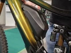 Giant - Batterie Additionnelle EnergyPak Plus 250 Wh -Accessoires Vélo Soldes giant energypak plus range extender 250 wh port de charge 3840x2160