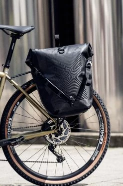 Ortlieb - Sacoche Vélo Porte-bagages Back-Roller Design -Accessoires Vélo Soldes ortlieb sacoche back roller design 3 3840x2160